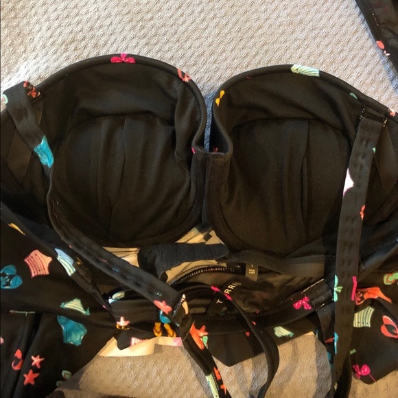 (SOLD) New Torrid Swim Beach Print Bikini Size 1 - Picture 7 of 7